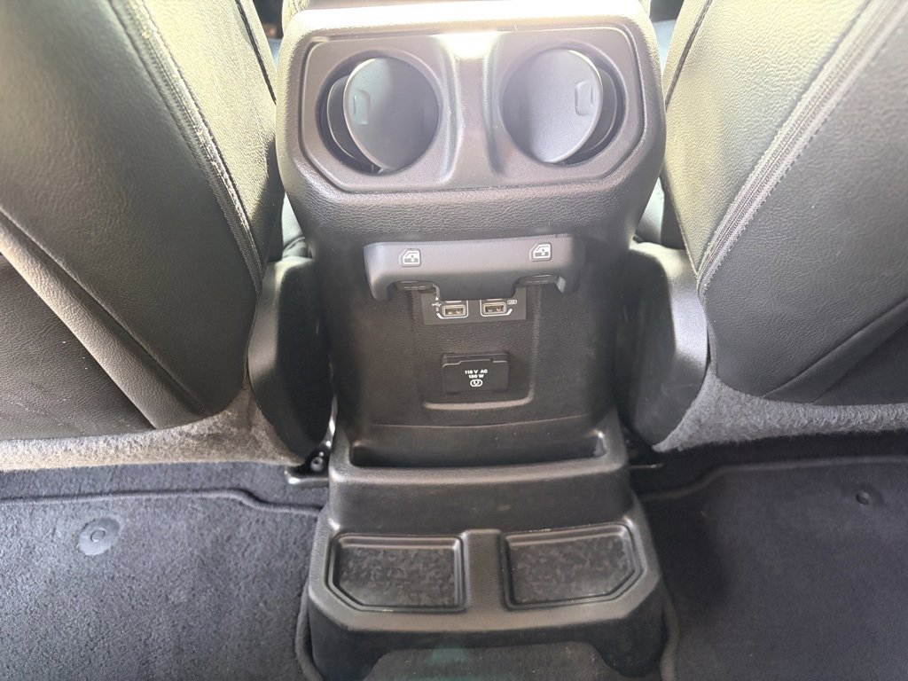 Used 2020 Jeep Wrangler Unlimited Sahara image 26