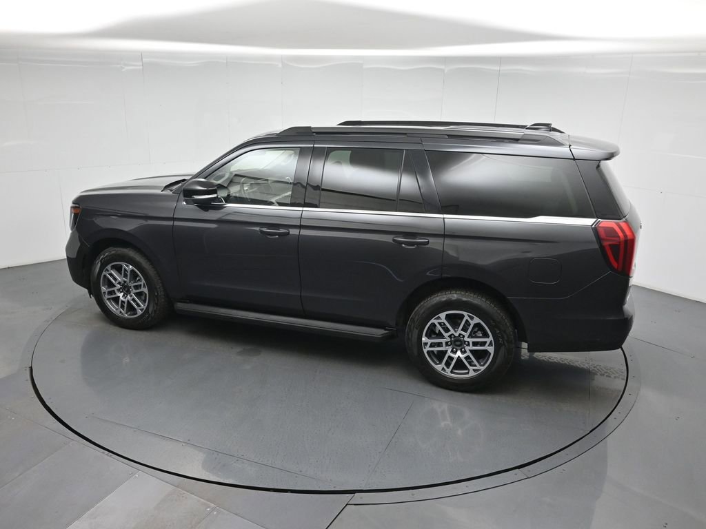 Certified 2025 Ford Expedition Active AWD/4WD image 43