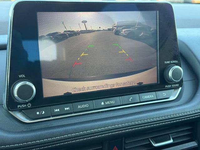 Used 2022 Nissan Rogue S FWD image 16