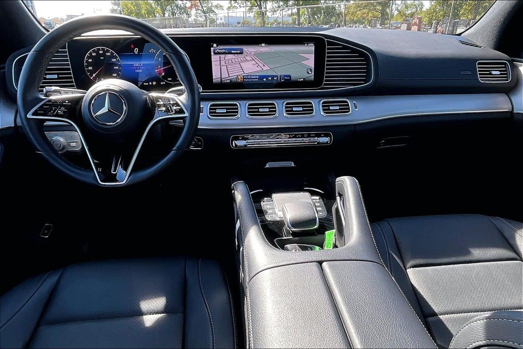 Used 2026 Mercedes-Benz GLE 350 4MATIC w/ Driver Assistance Package image 14