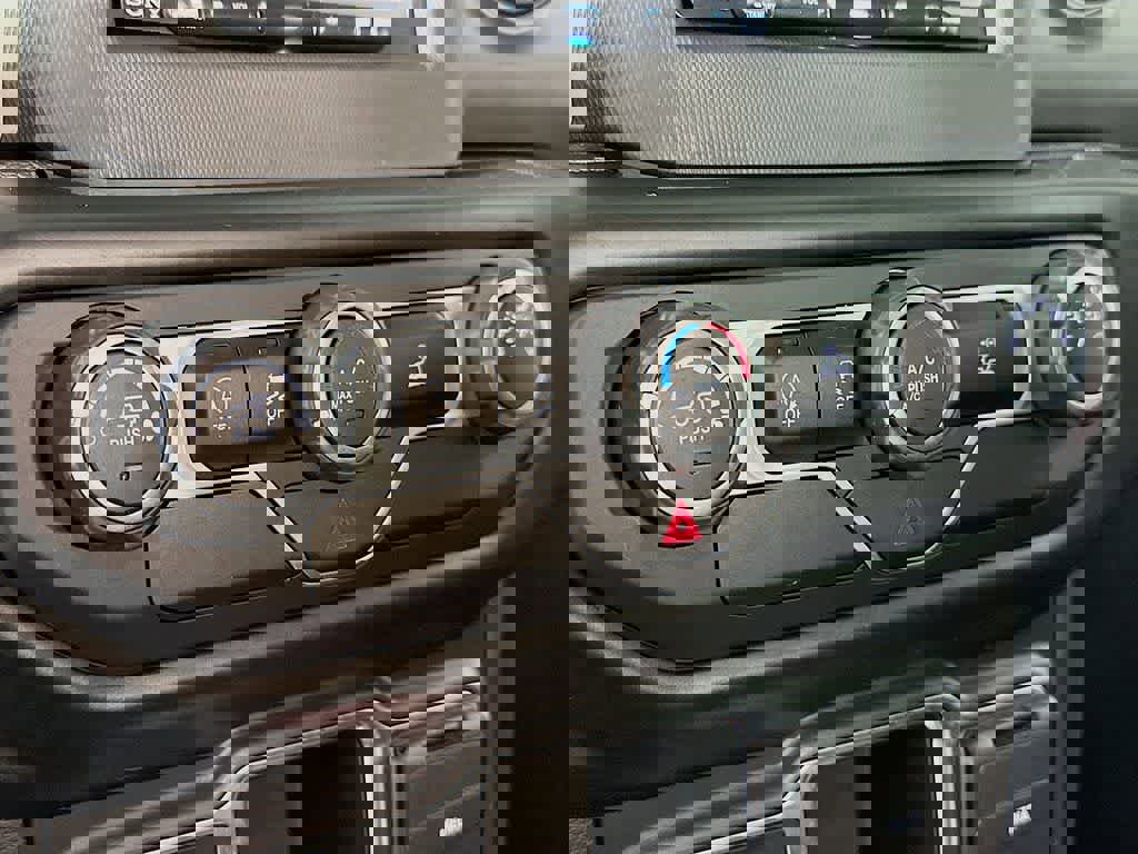 Used 2021 Jeep Wrangler Unlimited Sport image 18