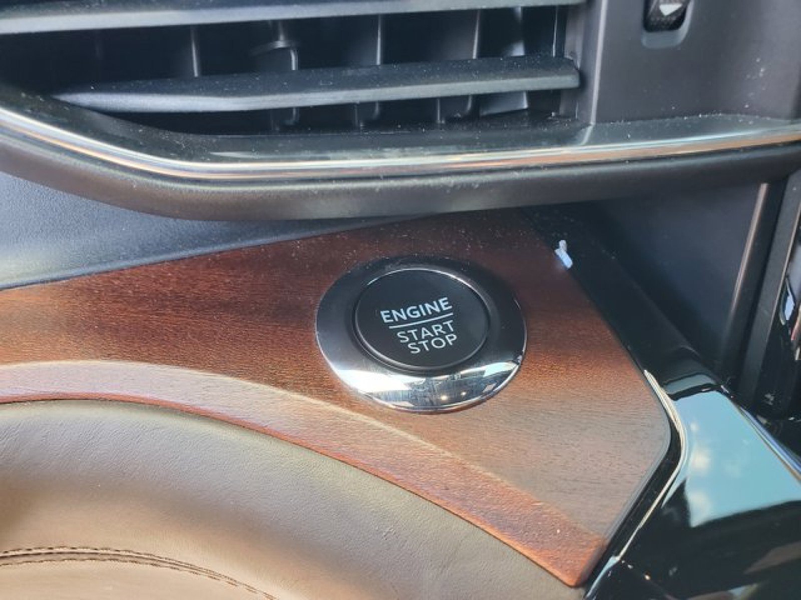 Certified 2023 Ford Explorer King Ranch w/ Technology Package image 22