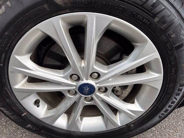 Certified 2018 Ford Escape SE w/ SE Sync 3 Package AWD/4WD image 13
