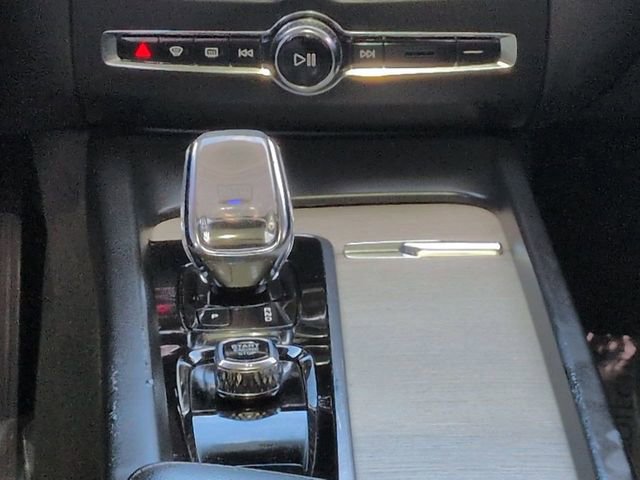 Used 2022 Volvo XC60 B5 Inscription w/ Advanced Package image 19