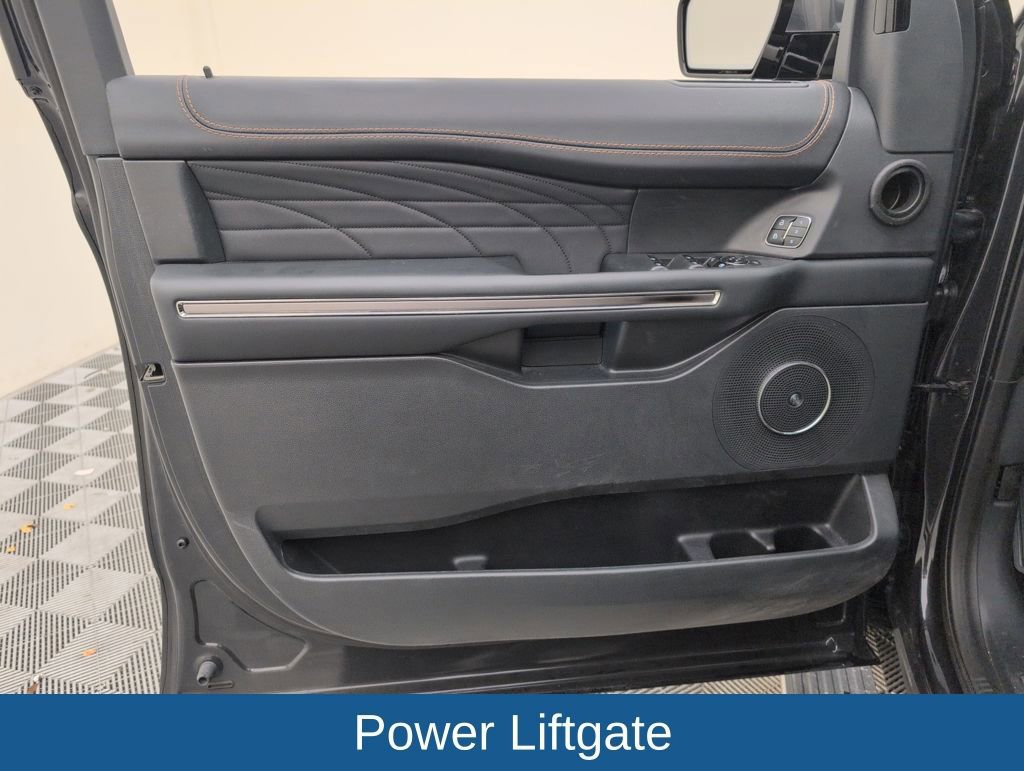 Certified 2023 Ford Expedition Platinum image 36