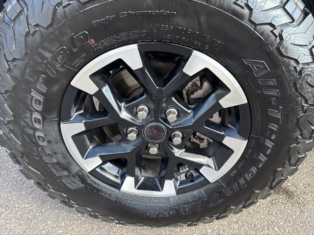 Used 2025 Jeep Wrangler Unlimited Rubicon AWD/4WD image 14