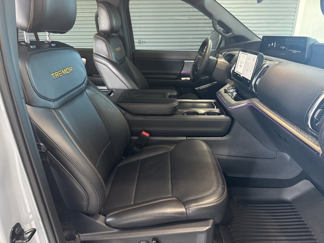 Certified 2025 Ford Expedition Tremor AWD/4WD image 17