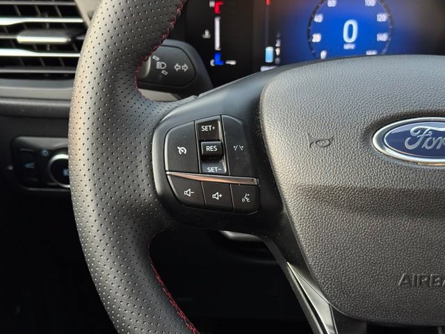 Certified 2025 Ford Escape ST-Line Select AWD/4WD image 29
