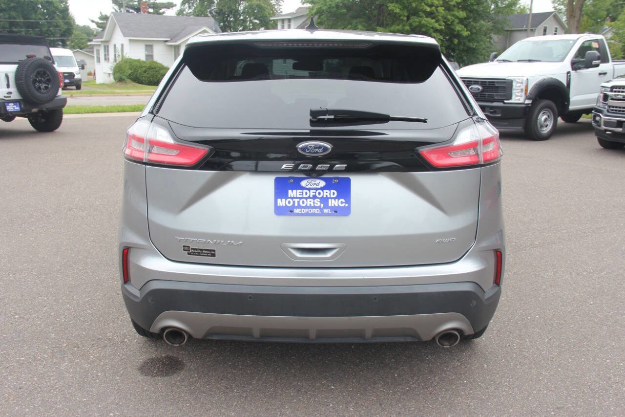 Certified 2022 Ford Edge Titanium image 3