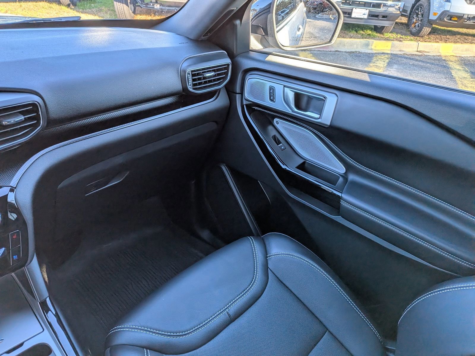 Certified 2024 Ford Explorer ST w/ Equipment Group 401A image 19