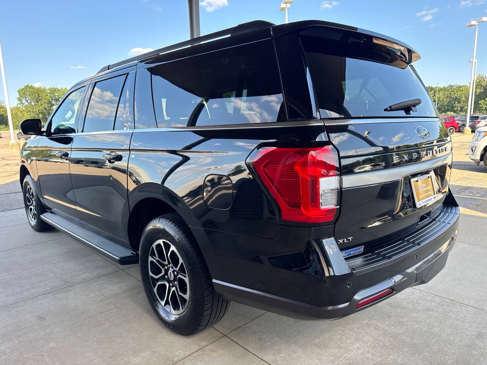 Certified 2023 Ford Expedition Max XLT AWD/4WD image 5