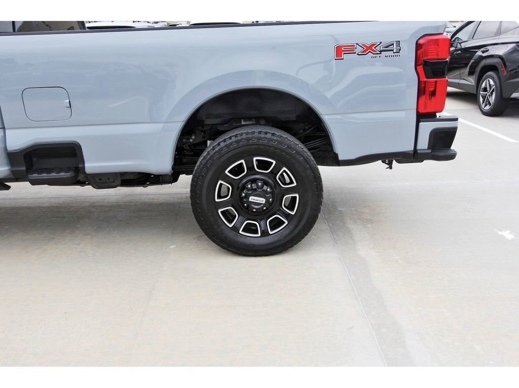 Certified 2025 Ford F350 Platinum w/ FX4 Off-Road Package AWD/4WD image 31