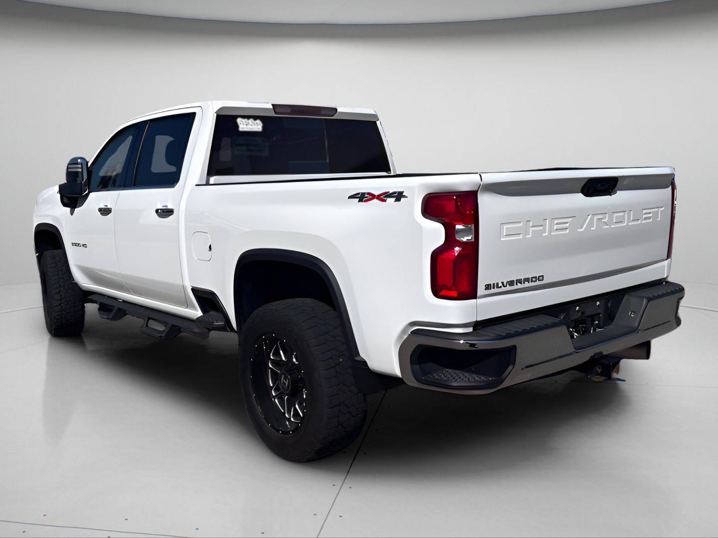 Used 2020 Chevrolet Silverado 3500 LTZ w/ LTZ Convenience Package AWD/4WD image 10