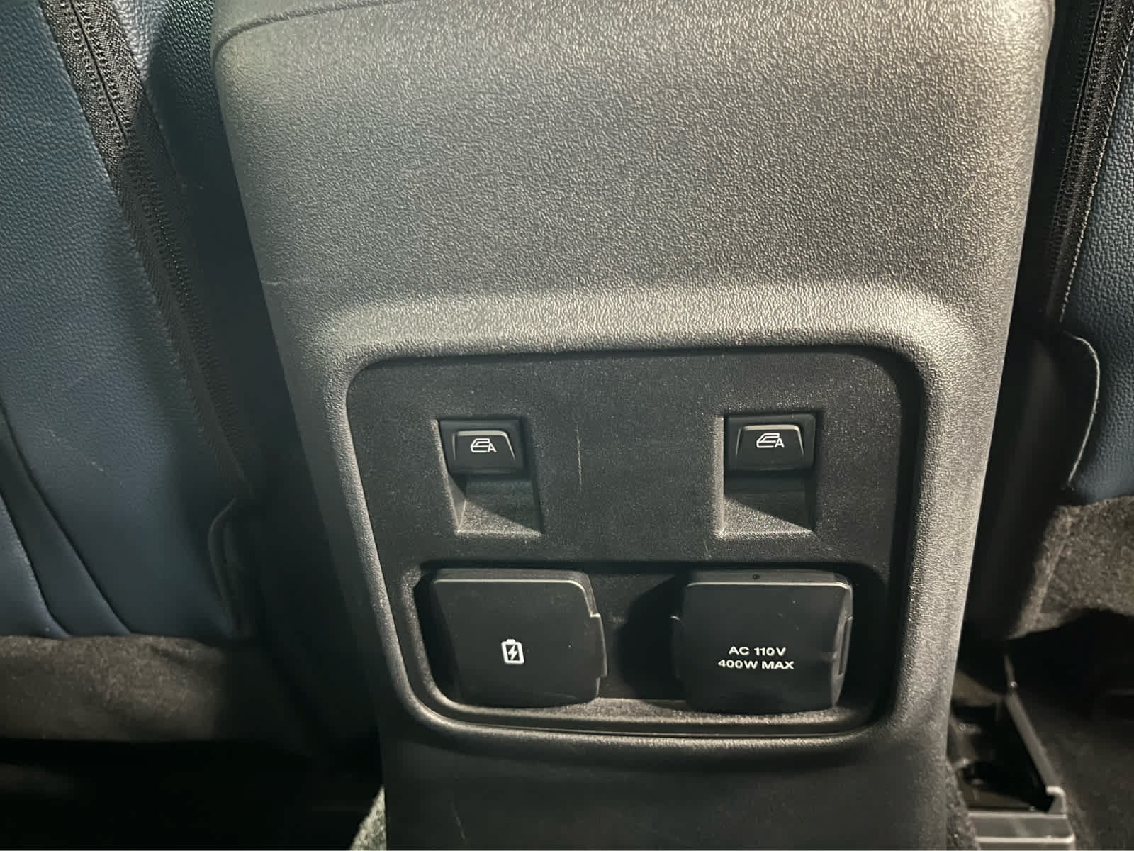 Certified 2024 Ford Bronco Outer Banks w/ Sasquatch Package AWD/4WD image 40