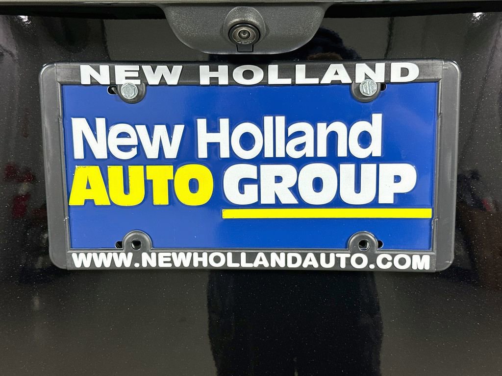 Certified 2024 Ford Explorer XLT w/ Equipment Group 202A AWD/4WD image 8