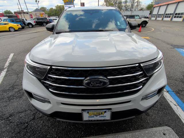 Certified 2023 Ford Explorer XLT w/ Equipment Group 202A AWD/4WD image 2