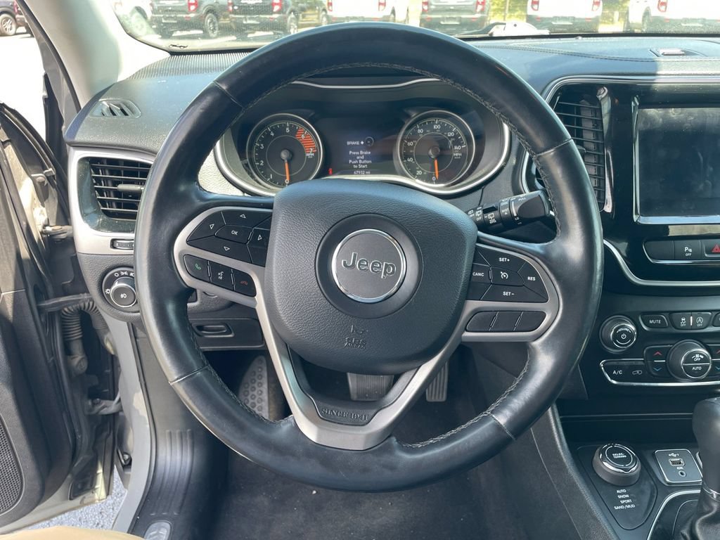Used 2020 Jeep Cherokee Limited AWD/4WD image 11