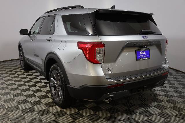 Certified 2023 Ford Explorer XLT w/ Equipment Group 202A AWD/4WD image 8