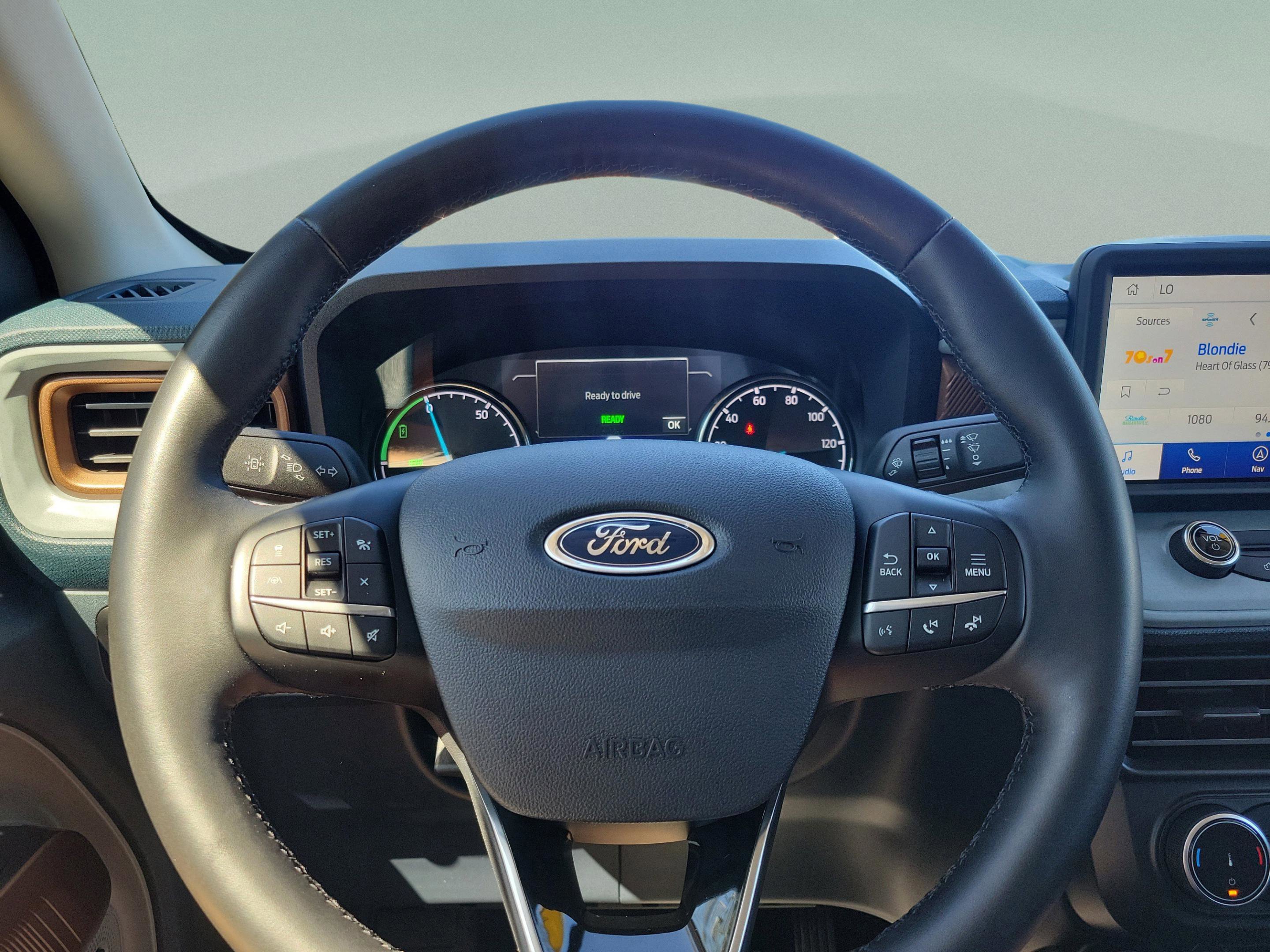 Certified 2024 Ford Maverick Lariat image 9