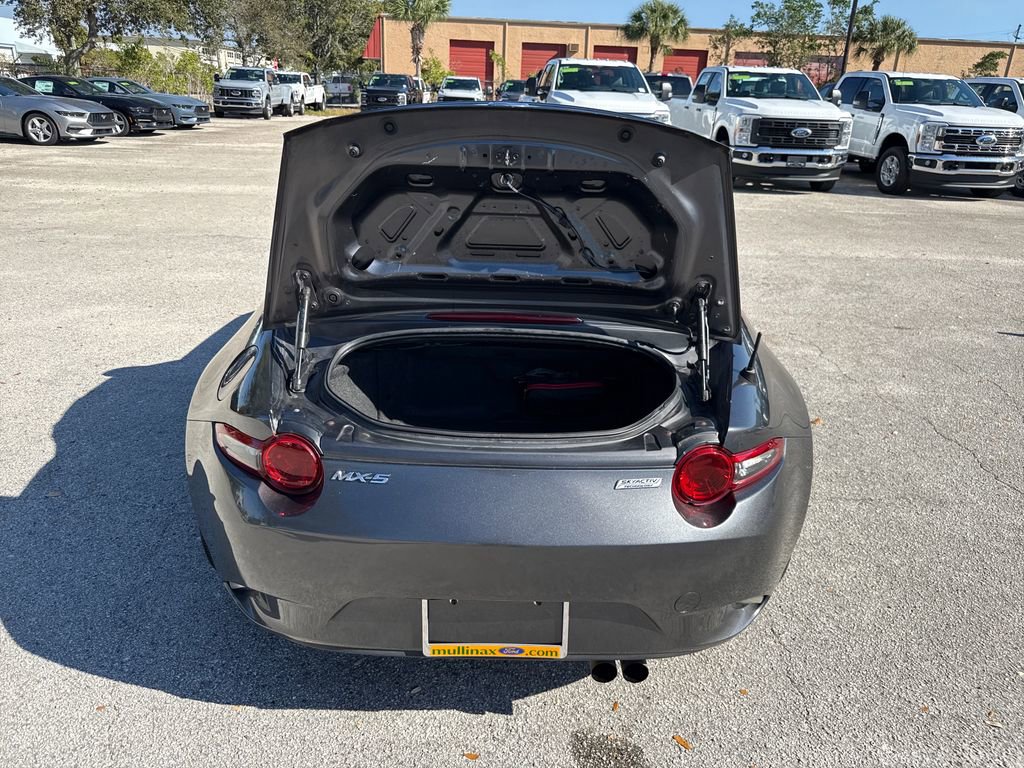 Used 2017 MAZDA MX-5 Miata Club image 23