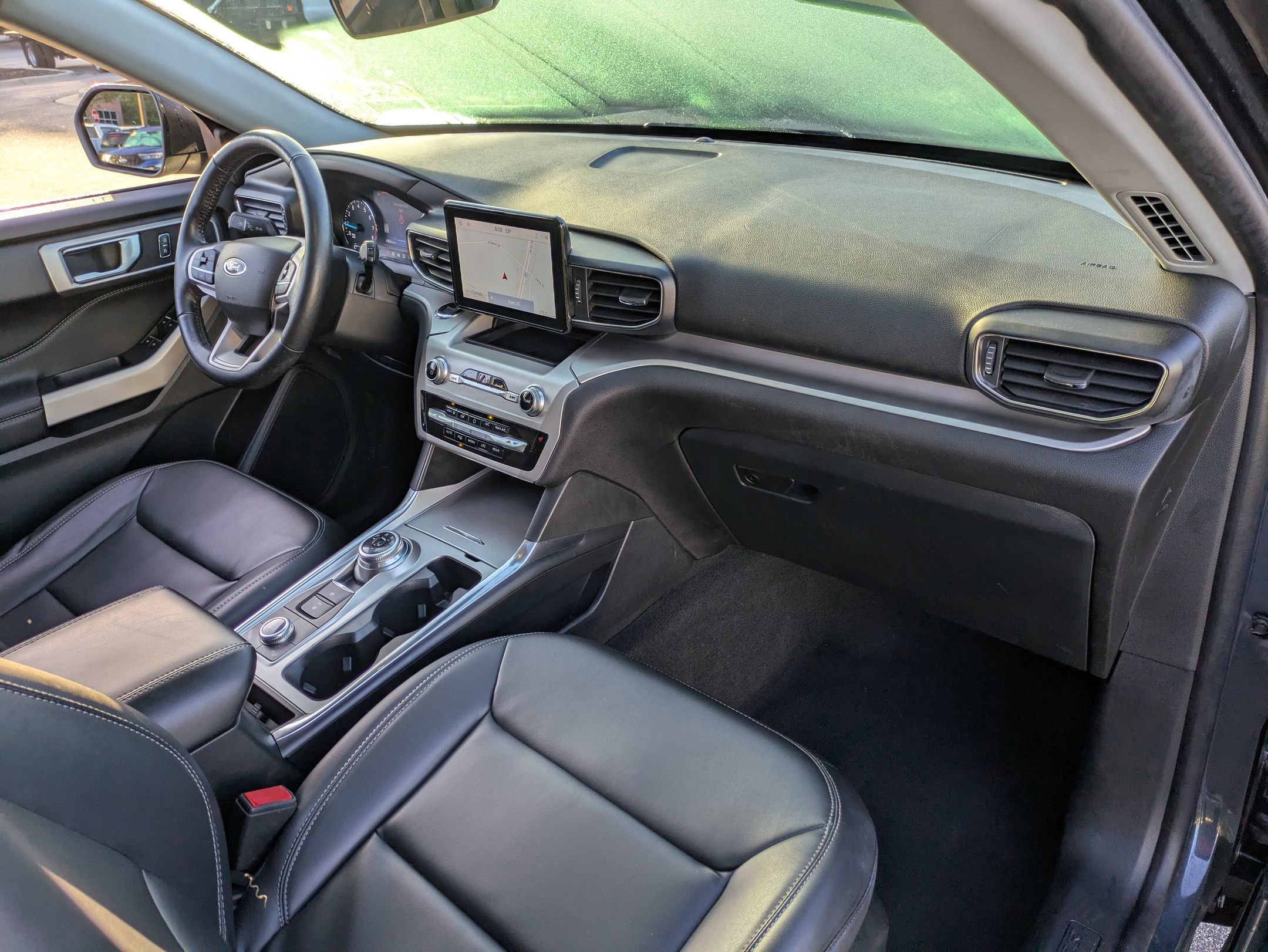 Certified 2022 Ford Explorer XLT w/ Equipment Group 202A image 38