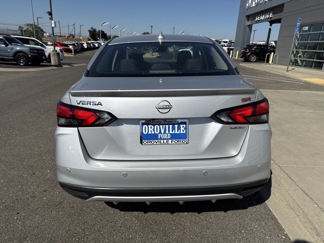 Used 2024 Nissan Versa SR FWD image 3