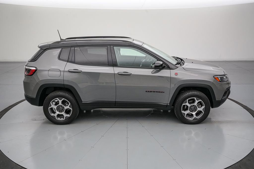 Used 2022 Jeep Compass Trailhawk w/ Sun and Sound Group AWD/4WD video 3