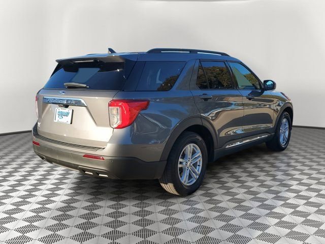 Certified 2023 Ford Explorer XLT image 4