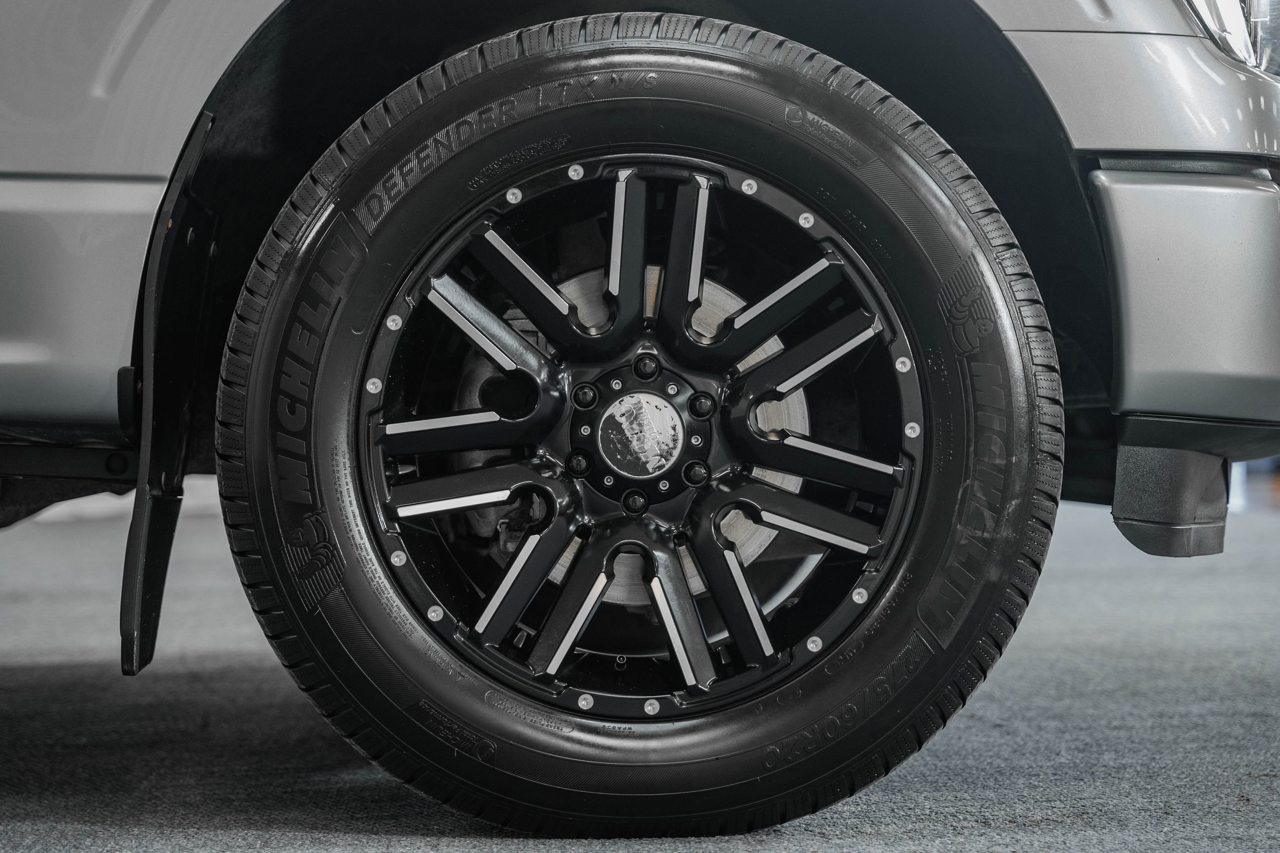 Certified 2021 Ford F150 Lariat w/ Equipment Group 502A High image 21