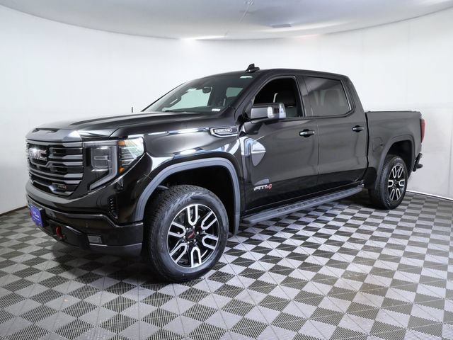 Used 2024 GMC Sierra 1500 AT4 w/ Technology Package AWD/4WD image 5