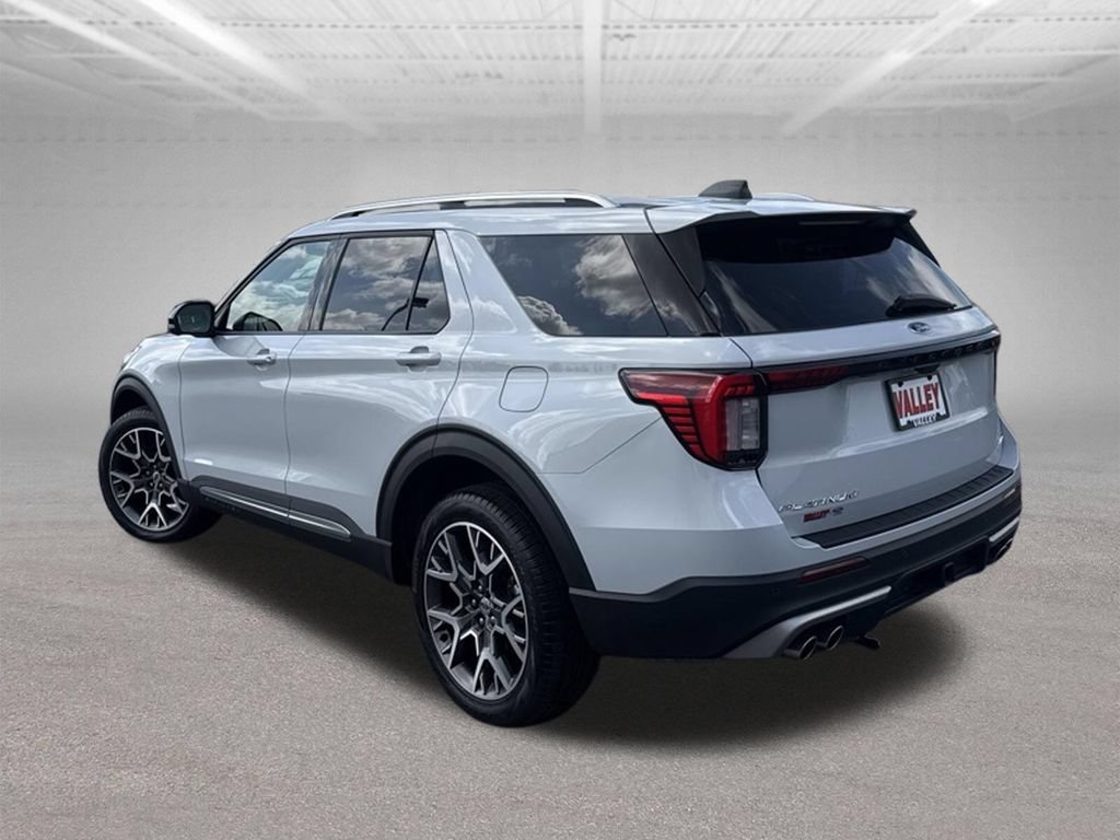Certified 2025 Ford Explorer Platinum w/ Ultimate Package AWD/4WD image 58