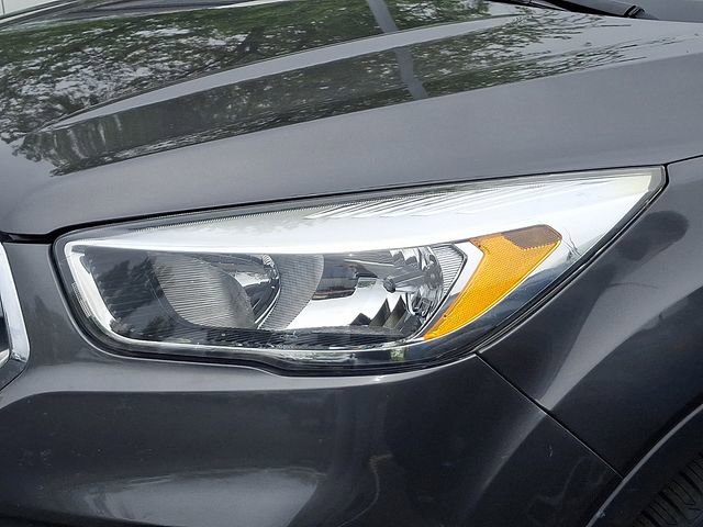 Certified 2017 Ford Escape SE w/ SE Cold Weather Package FWD image 5