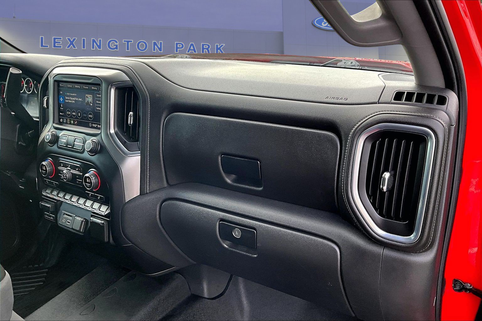 Used 2020 Chevrolet Silverado 1500 LT w/ All-Star Edition AWD/4WD image 27