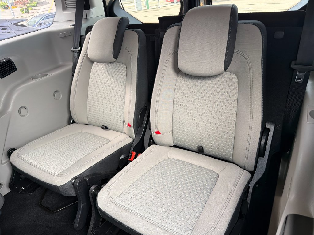 Certified 2023 Ford Transit Connect XLT FWD image 14