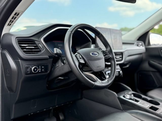 Certified 2024 Ford Escape Platinum AWD/4WD image 11