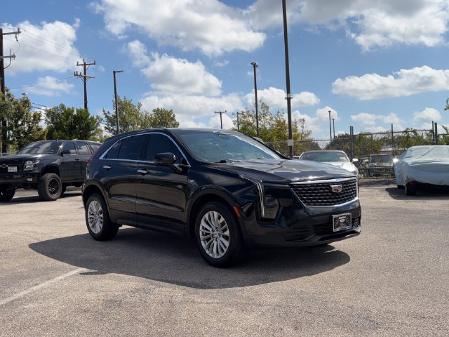 Used 2024 Cadillac XT4 Luxury FWD image 7