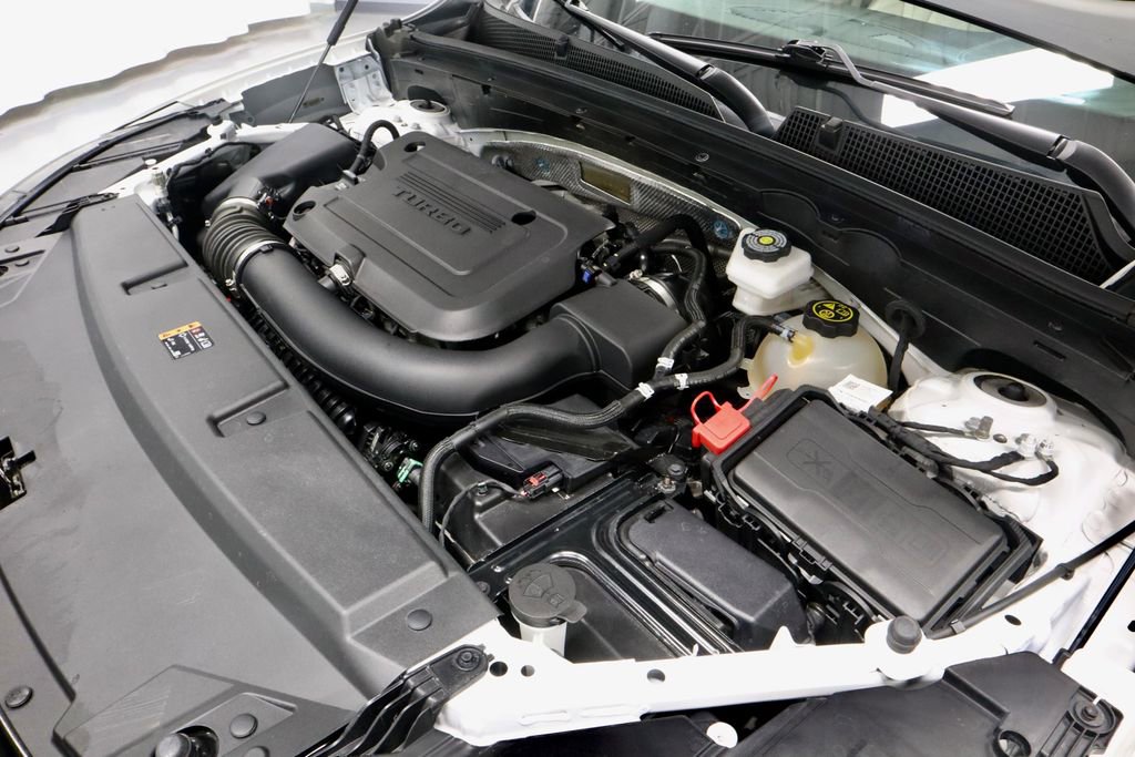 Used 2023 Buick Envision Avenir AWD/4WD image 17