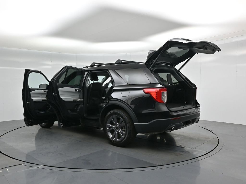 Certified 2023 Ford Explorer XLT w/ Equipment Group 202A image 40