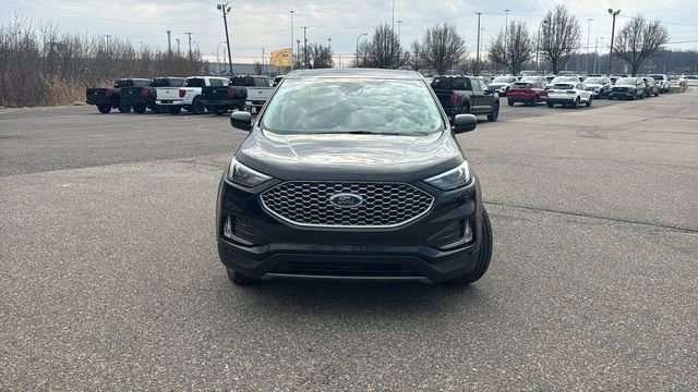 Certified 2024 Ford Edge SEL w/ Convenience Package image 9