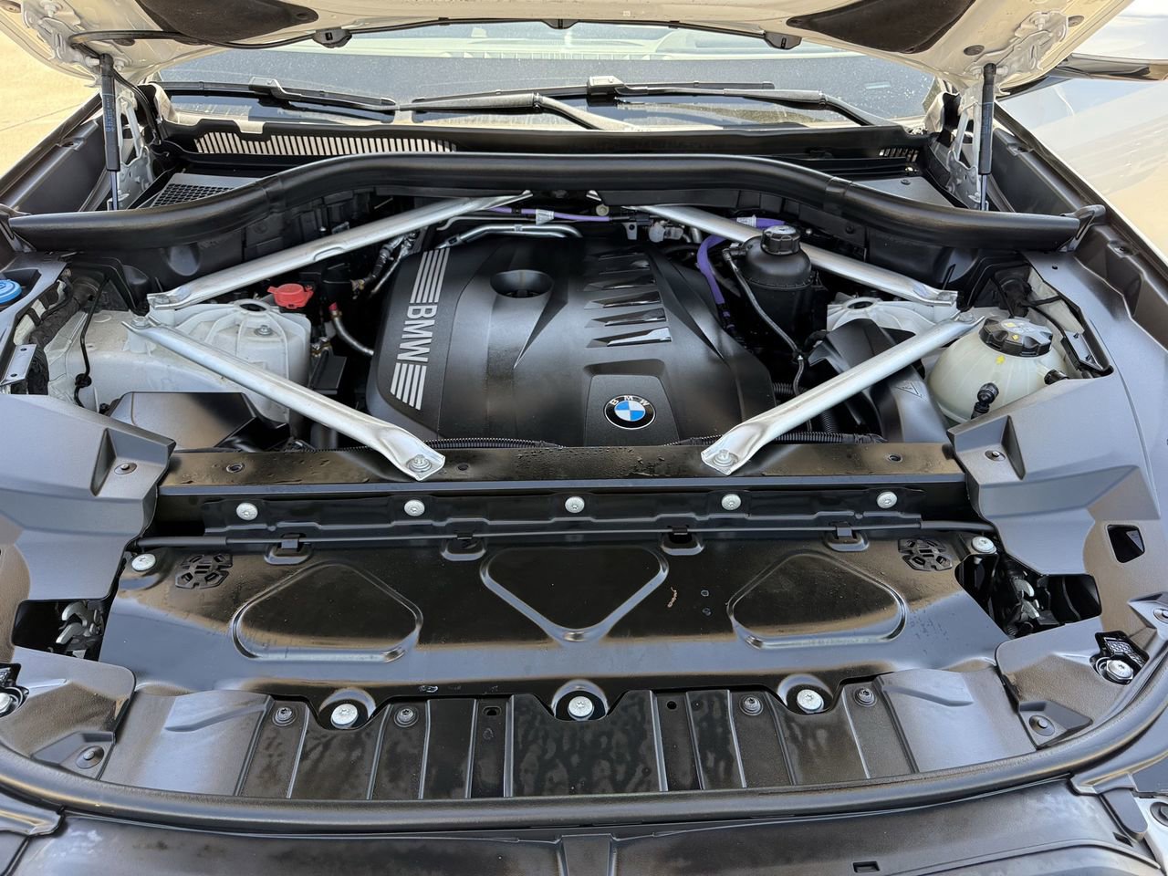 Used 2024 BMW X6 xDrive40i w/ Premium Package image 25