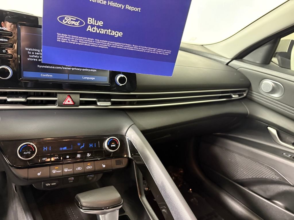 Used 2022 Hyundai Elantra SEL w/ Convenience Package image 16