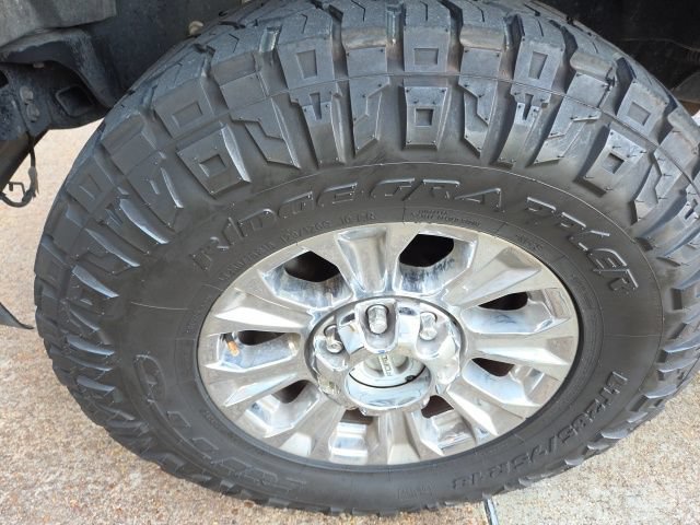 Certified 2019 Ford F250 XLT w/ XLT Premium Package AWD/4WD image 14