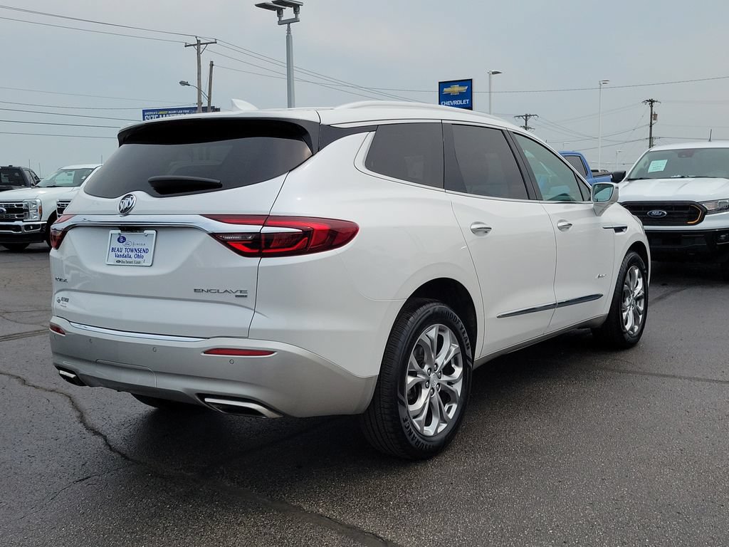 Used 2018 Buick Enclave Avenir w/ Avenir Technology Package AWD/4WD image 4