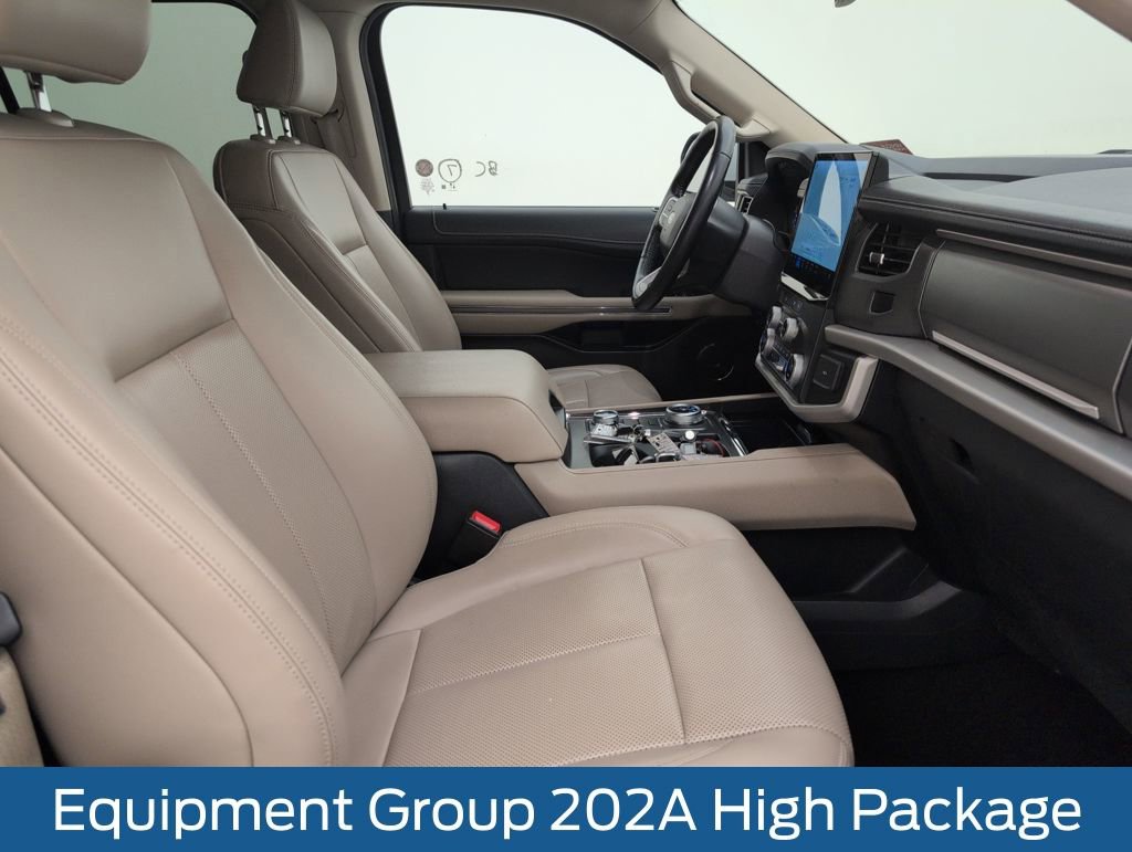 Certified 2023 Ford Expedition Max XLT image 17
