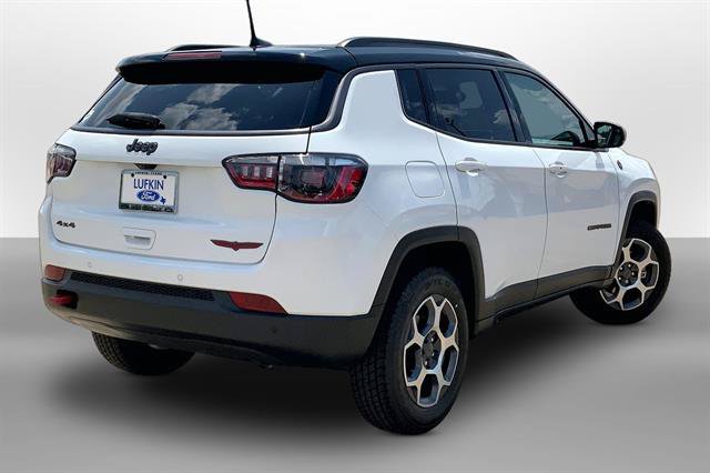 Used 2022 Jeep Compass Trailhawk w/ Trailhawk Convenience Group AWD/4WD image 14