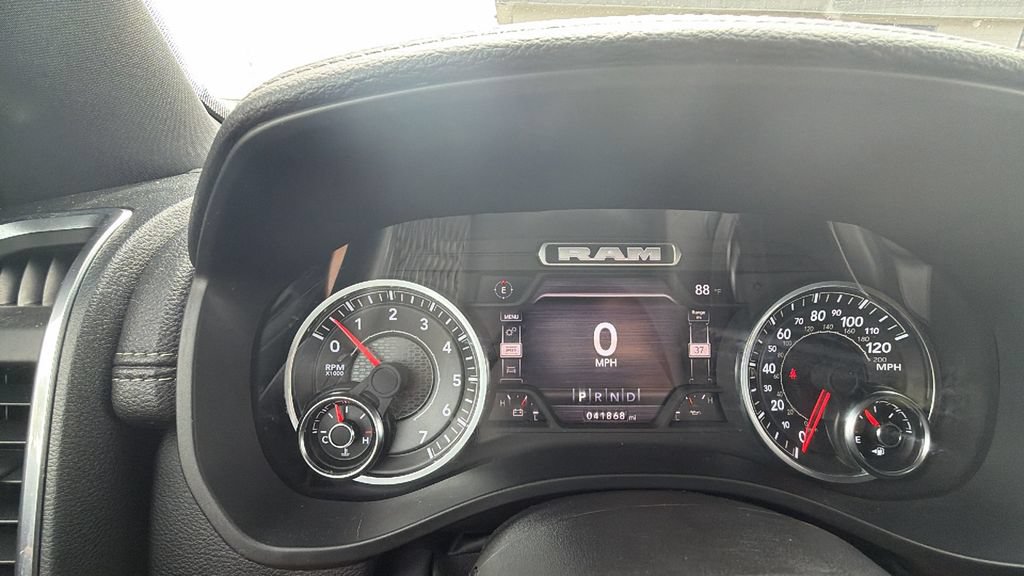 Used 2024 RAM 1500 Laramie AWD/4WD image 21