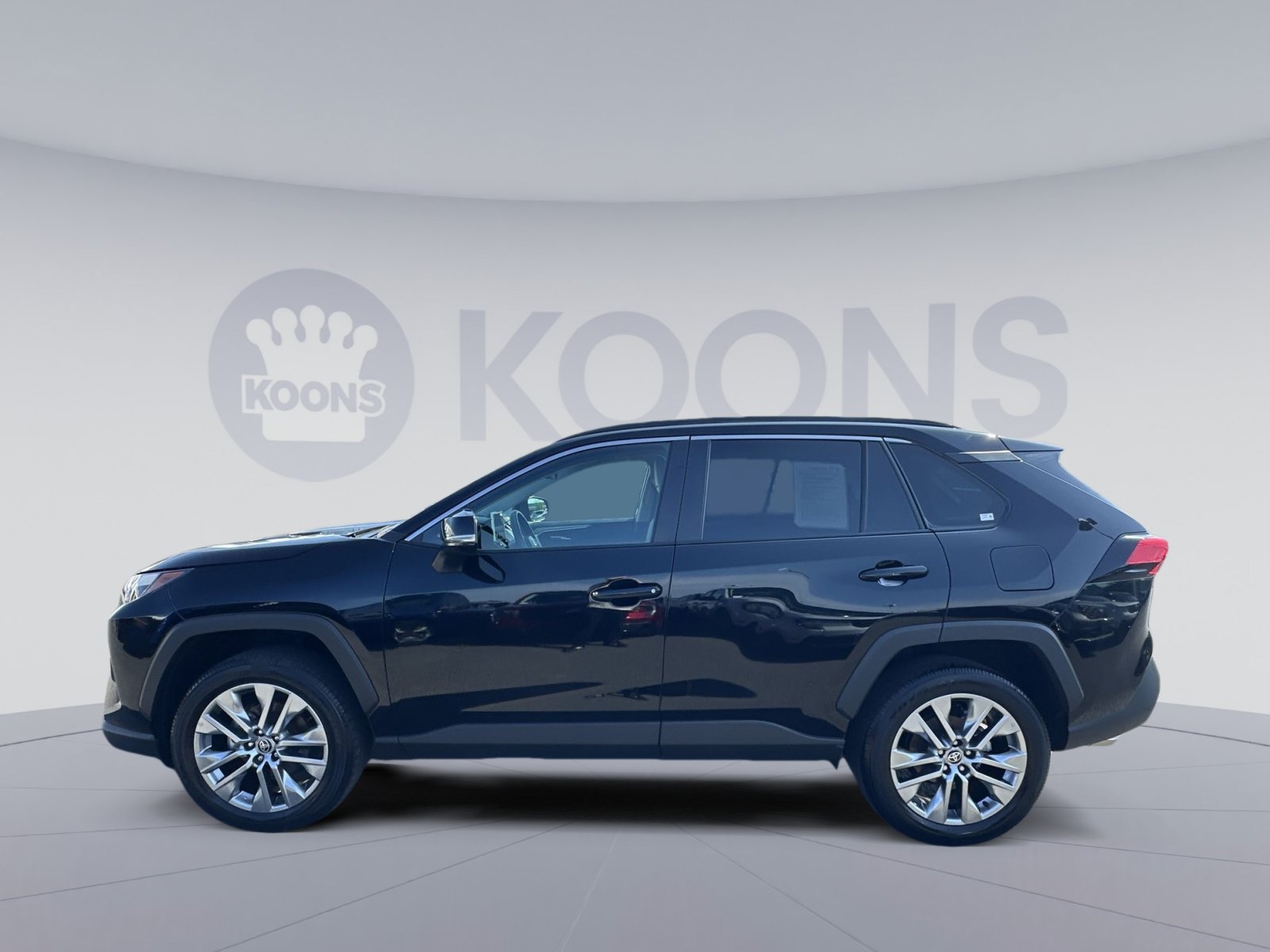 Used 2025 Toyota RAV4 XLE Premium w/ Weather Package AWD/4WD image 13