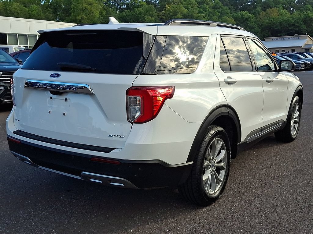 Certified 2023 Ford Explorer XLT w/ Equipment Group 202A AWD/4WD image 10
