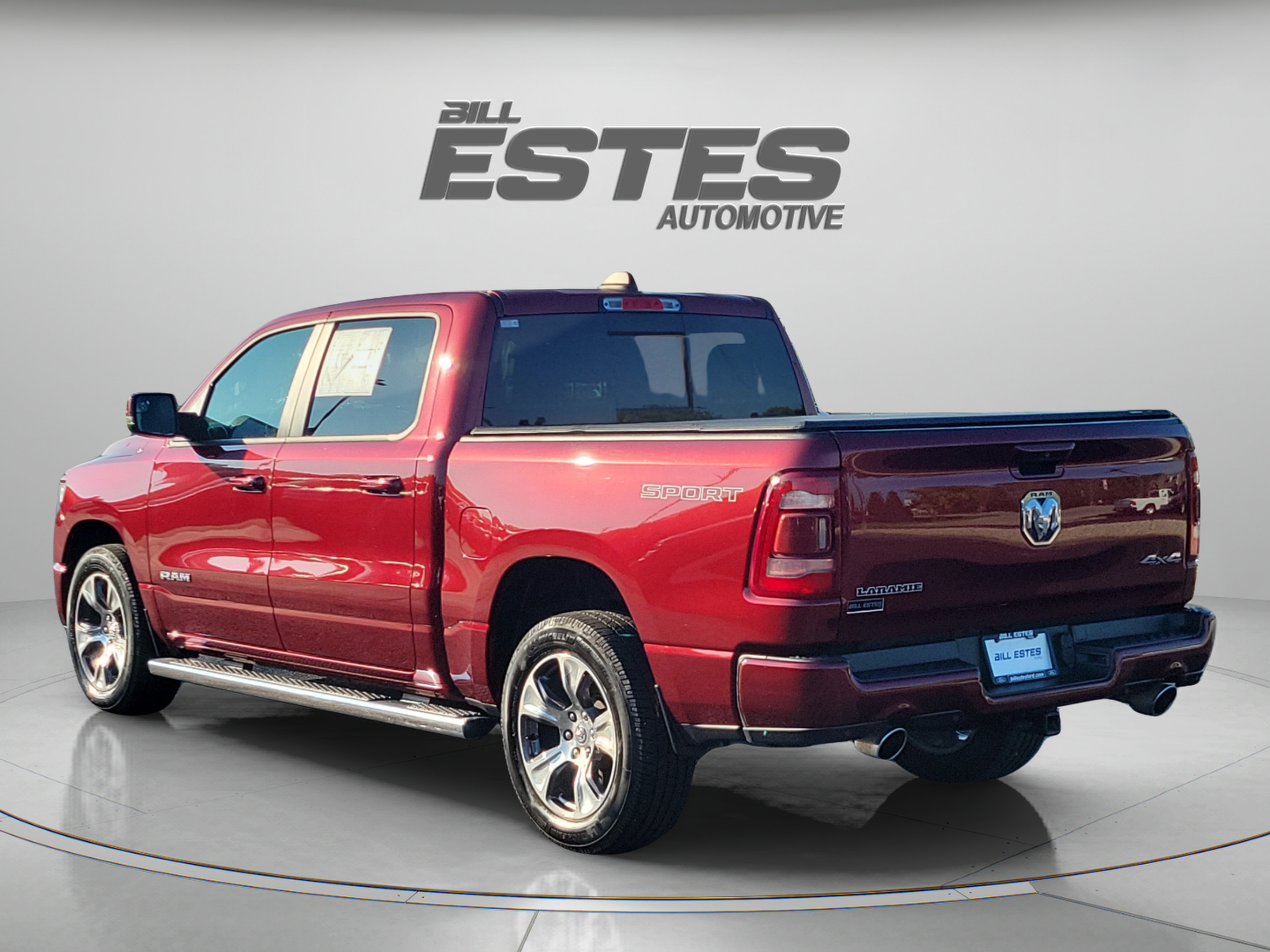 Used 2023 RAM 1500 Laramie AWD/4WD image 2