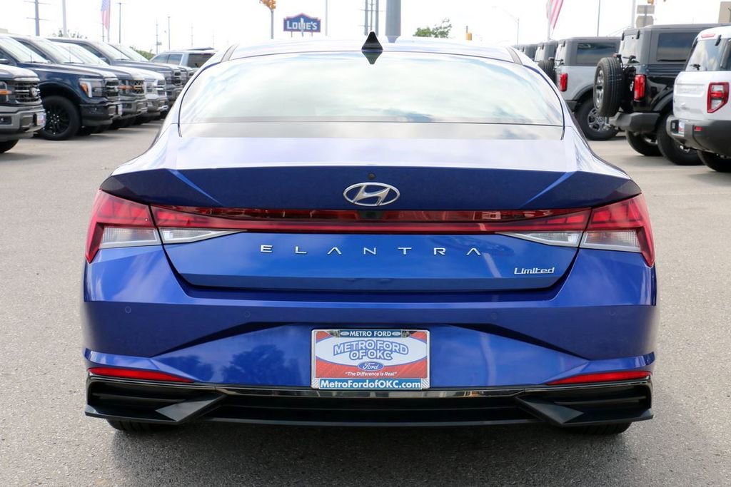 Used 2021 Hyundai Elantra Limited w/ Cargo Package FWD image 6